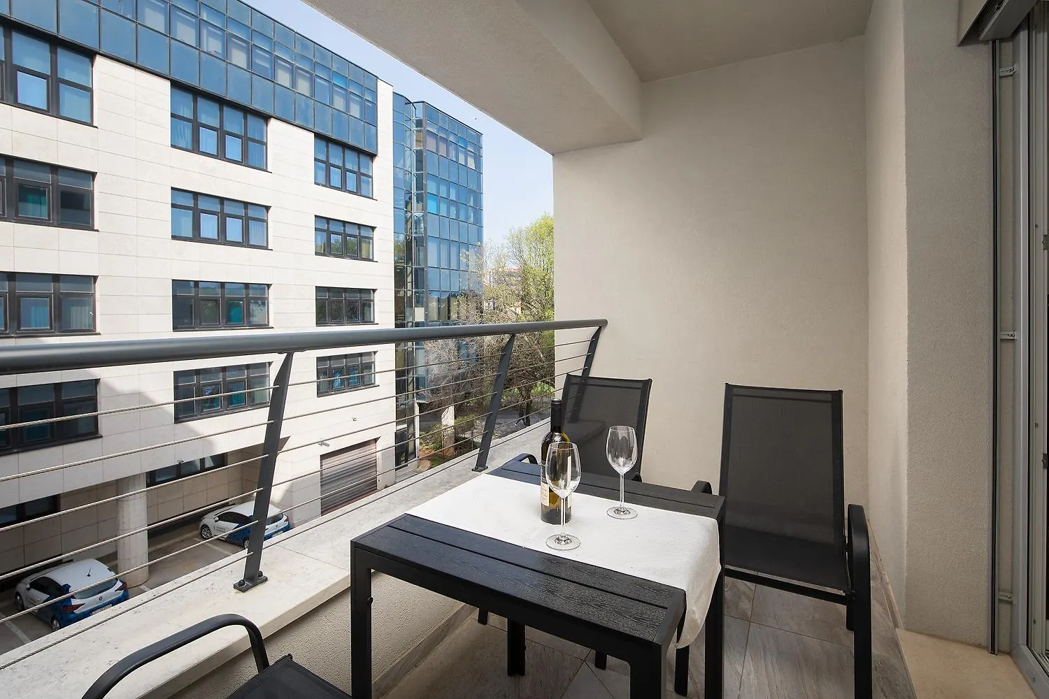 Modern City Center Apartment 풀라