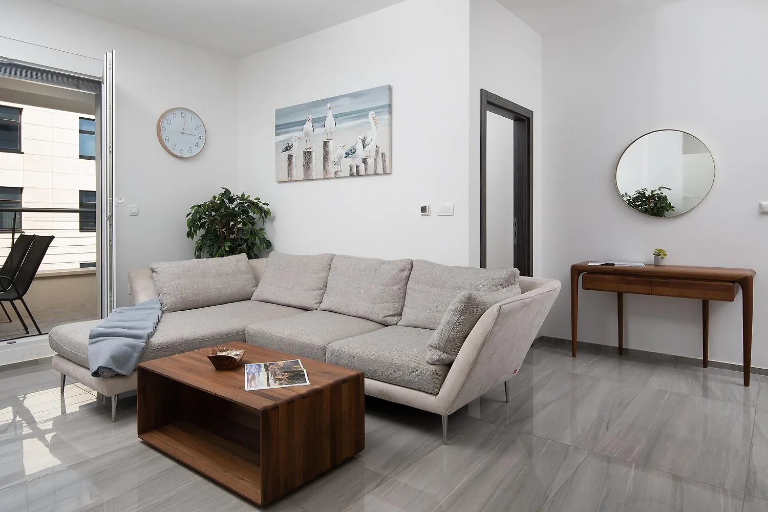 Modern City Center Apartment 풀라