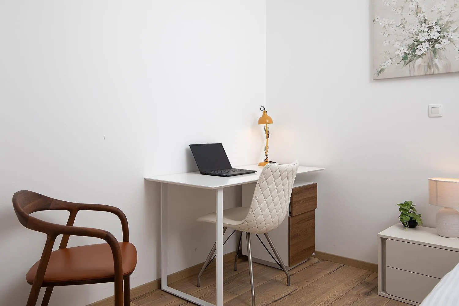 Modern City Center Apartment 풀라